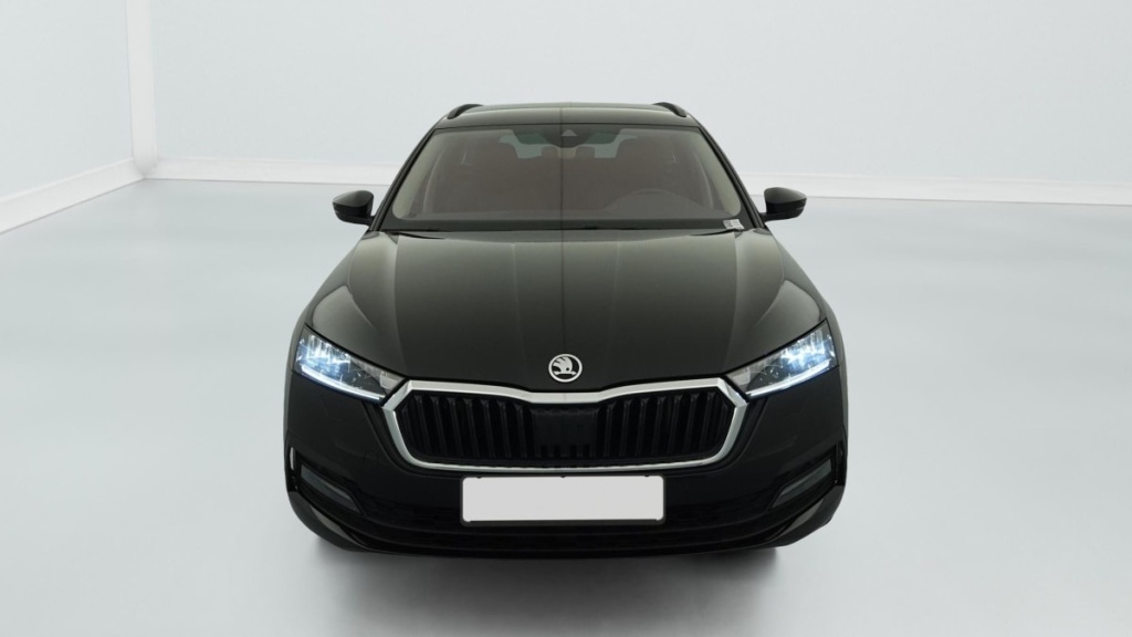 SKODA Octavia Combi 1.5 TSI 150 ch ACT Ambition - ref: 1-377970 - Photo 2