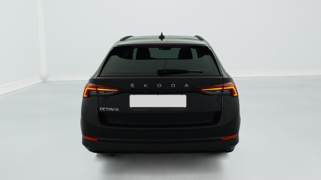SKODA Octavia Combi 1.5 TSI 150 ch ACT Ambition - ref: 1-377970 - Photo 6