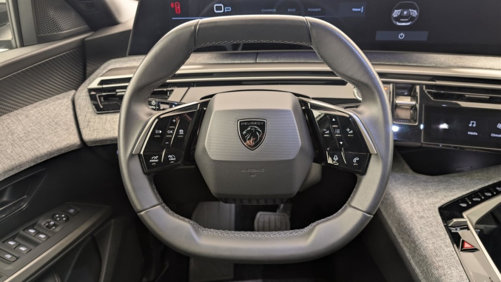 PEUGEOT 3008 Hybrid 145 e-DCS6 Allure - ref: 1-378262 - Photo 14