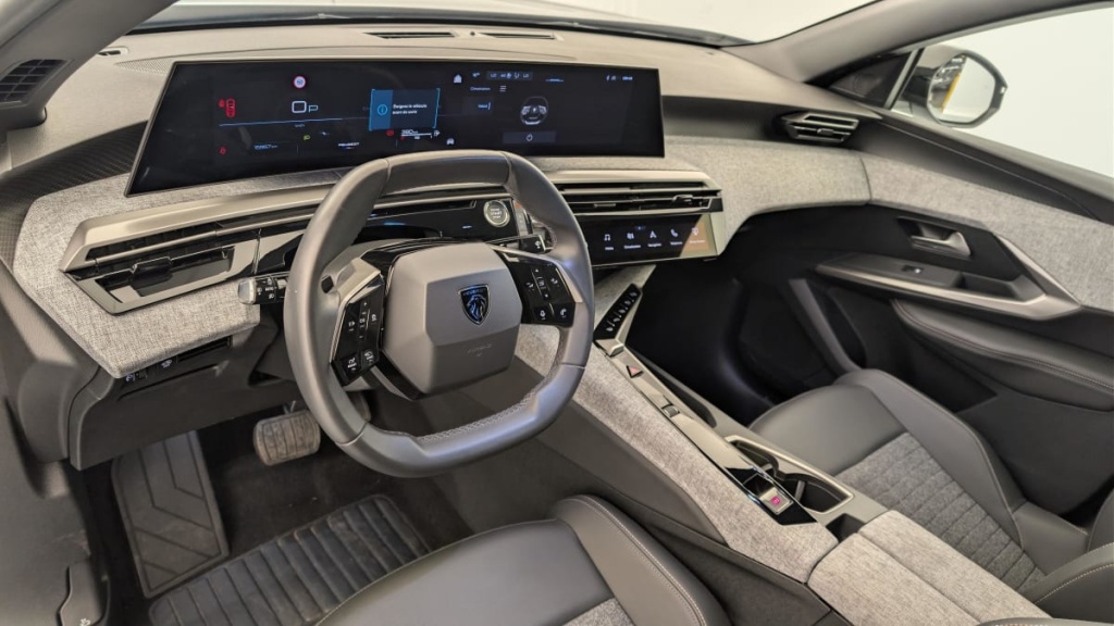 PEUGEOT 3008 Hybrid 145 e-DCS6 Allure - ref: 1-378262 - Photo 15