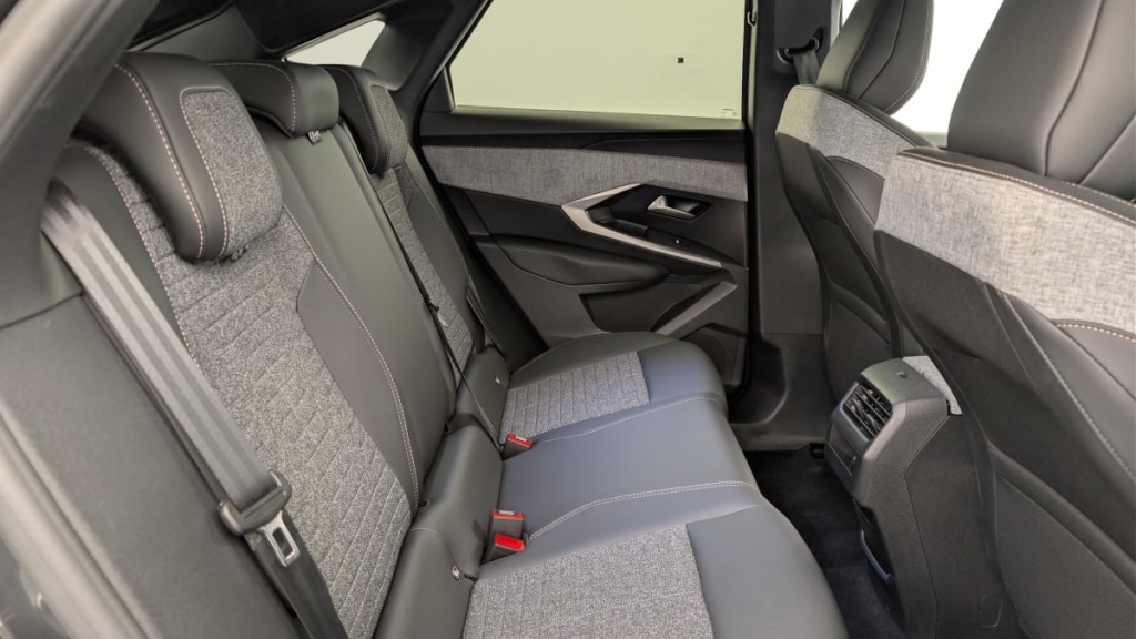 PEUGEOT 3008 Hybrid 145 e-DCS6 Allure - ref: 1-378263 - Photo 10