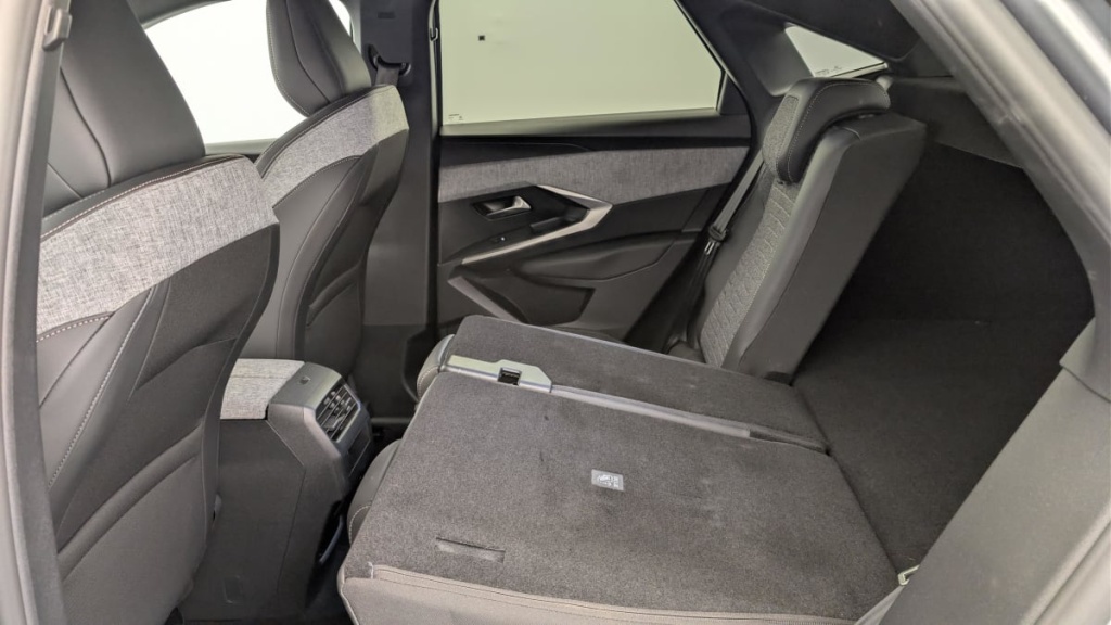 PEUGEOT 3008 Hybrid 145 e-DCS6 Allure - ref: 1-378276 - Photo 12