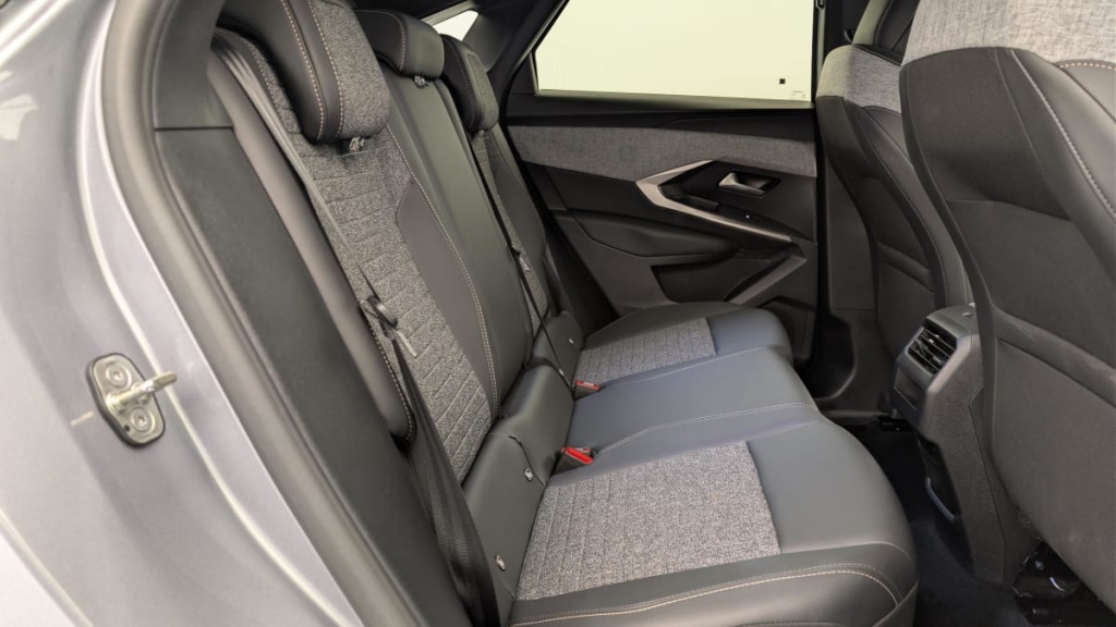 PEUGEOT 3008 Hybrid 145 e-DCS6 Allure - ref: 1-378279 - Photo 10