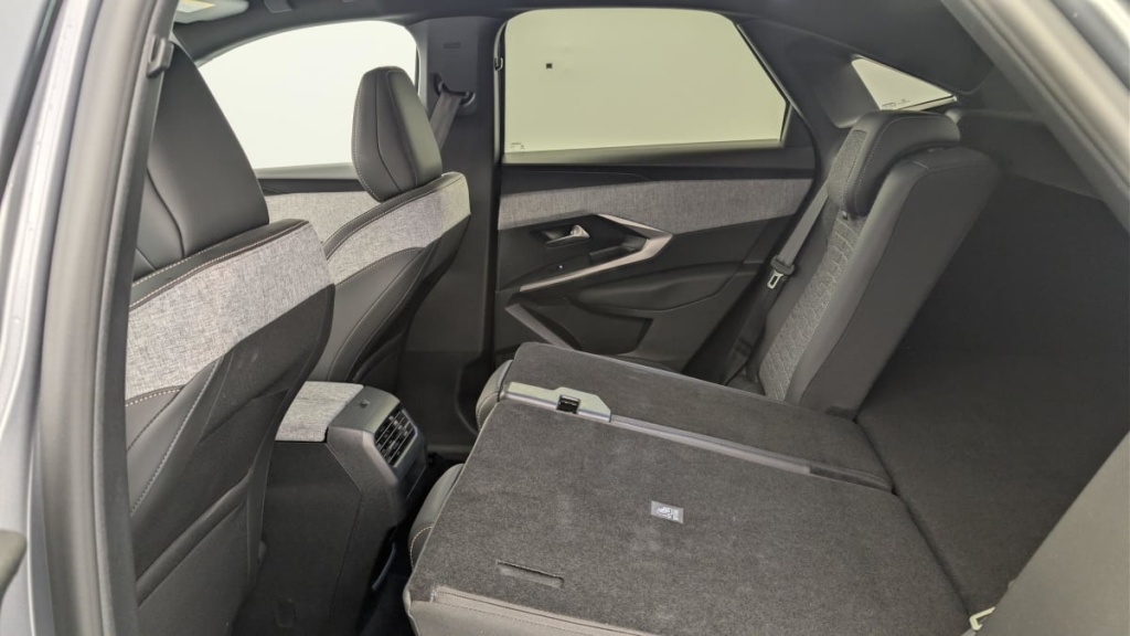 PEUGEOT 3008 Hybrid 145 e-DCS6 Allure - ref: 1-378301 - Photo 12