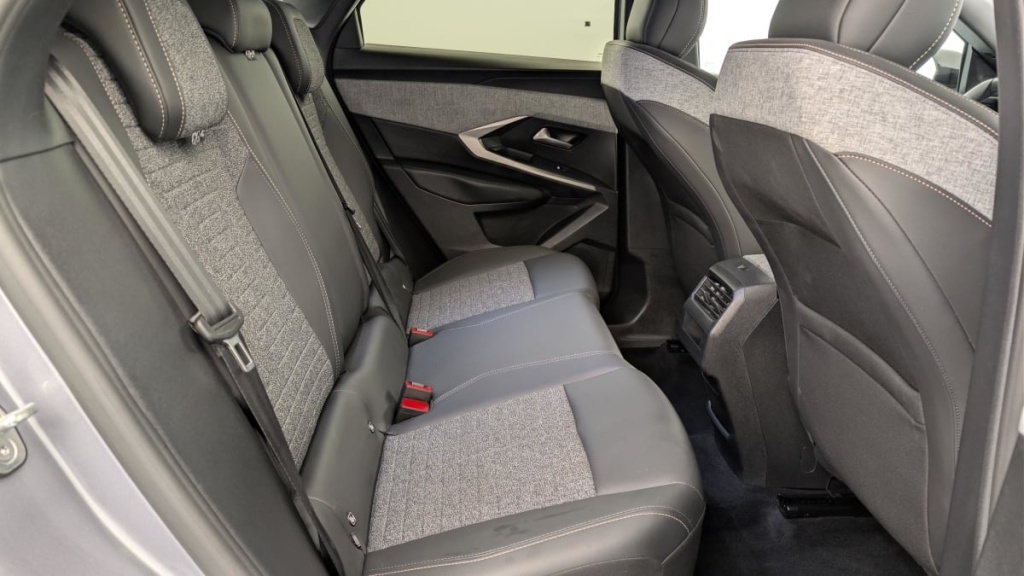 PEUGEOT 3008 Hybrid 145 e-DCS6 Allure - ref: 1-378310 - Photo 10