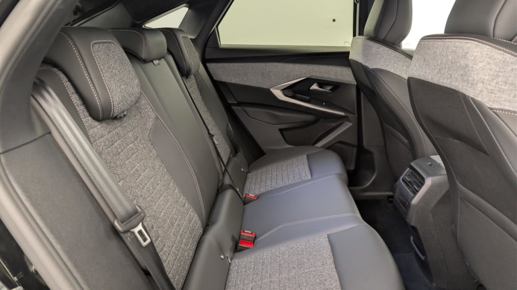 PEUGEOT 3008 Hybrid 145 e-DCS6 Allure - ref: 1-378312 - Photo 10