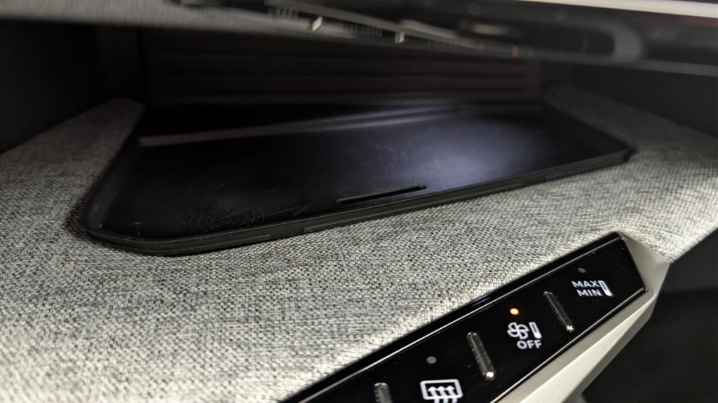 PEUGEOT 3008 Hybrid 145 e-DCS6 Allure - ref: 1-378312 - Photo 20