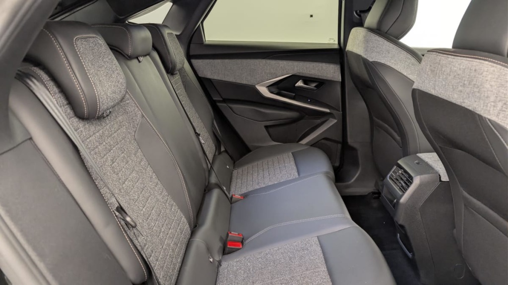 PEUGEOT 3008 Hybrid 145 e-DCS6 Allure - ref: 1-378313 - Photo 10