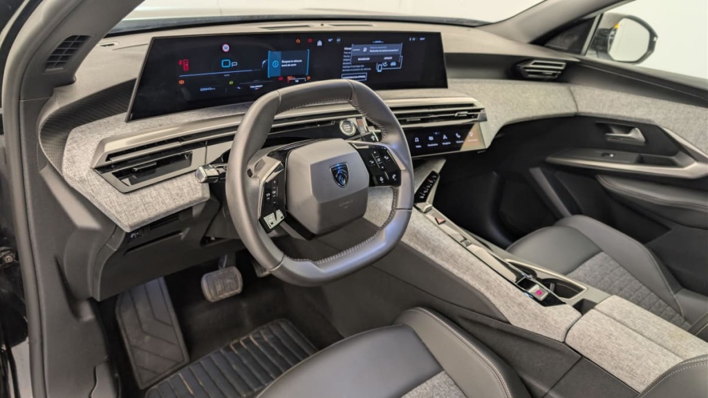 PEUGEOT 3008 Hybrid 145 e-DCS6 Allure - ref: 1-378313 - Photo 15