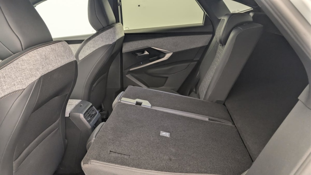 PEUGEOT 3008 Hybrid 145 e-DCS6 Allure - ref: 1-378321 - Photo 12