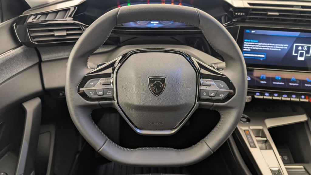PEUGEOT 308 Hybrid 145 e-DCS6 Allure - ref: 1-378331 - Photo 14