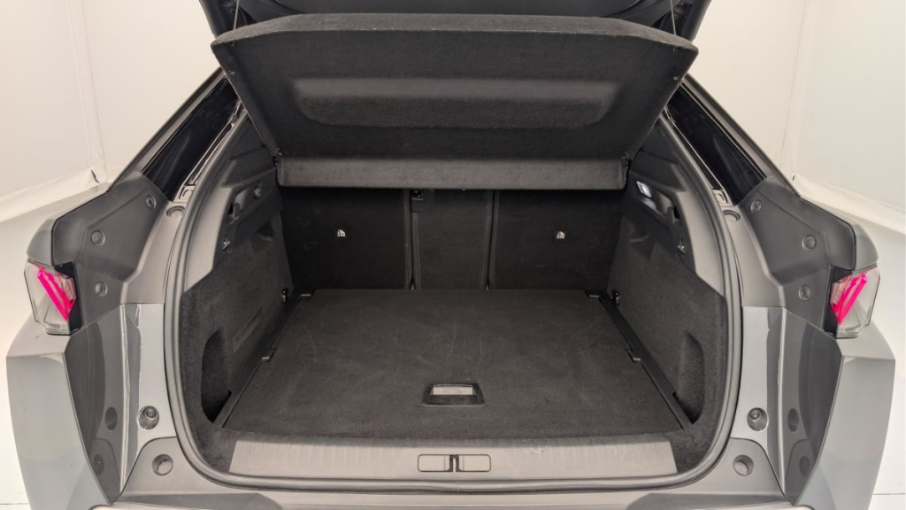 PEUGEOT 3008 Hybrid 145 e-DCS6 GT - ref: 1-378478 - Photo 11