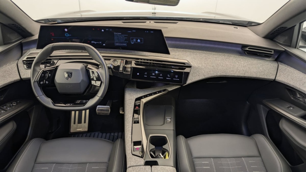 PEUGEOT 3008 Hybrid 145 e-DCS6 GT - ref: 1-378478 - Photo 13