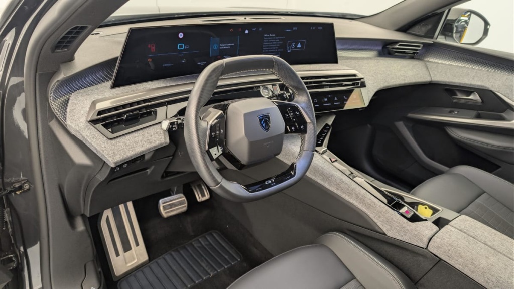 PEUGEOT 3008 Hybrid 145 e-DCS6 GT - ref: 1-378478 - Photo 15