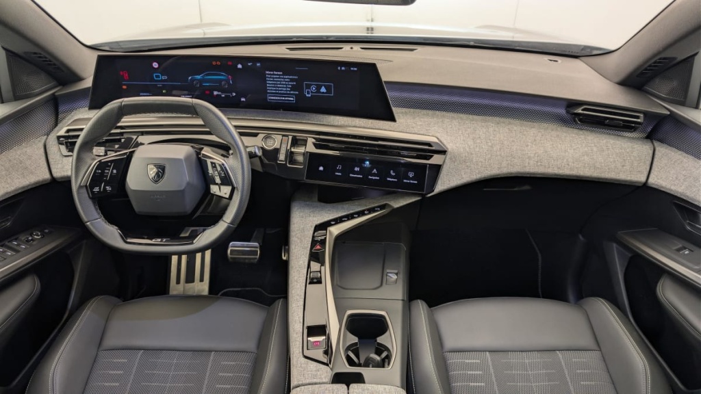 PEUGEOT 3008 Hybrid 145 e-DCS6 GT - ref: 1-378489 - Photo 13