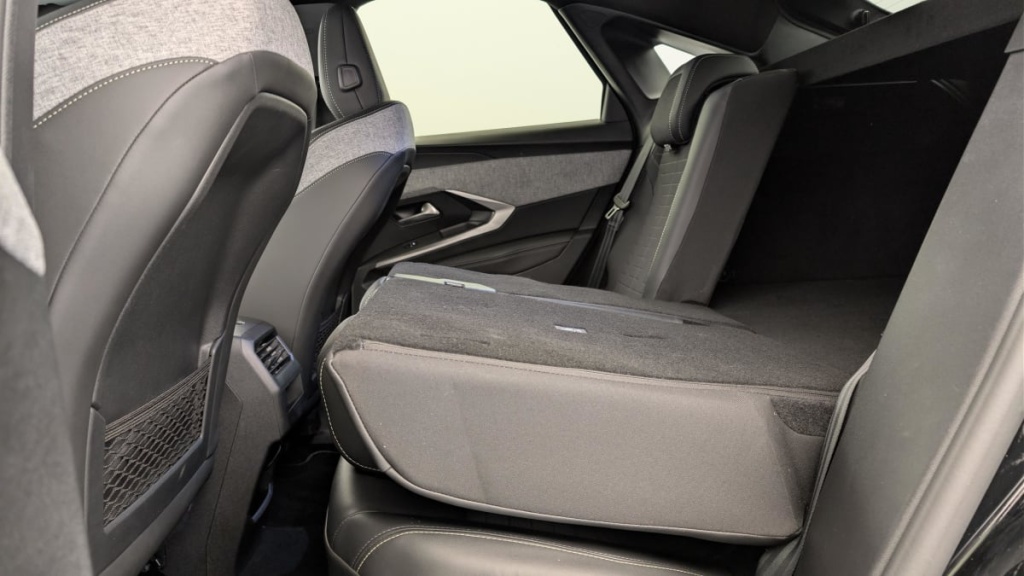 PEUGEOT 3008 Hybrid 145 e-DCS6 GT - ref: 1-378499 - Photo 12