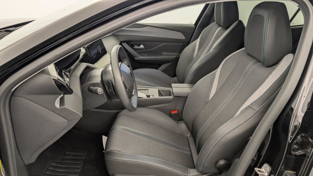 PEUGEOT 408 Hybrid 136 e-DCS6 Allure - ref: 1-378511 - Photo 16