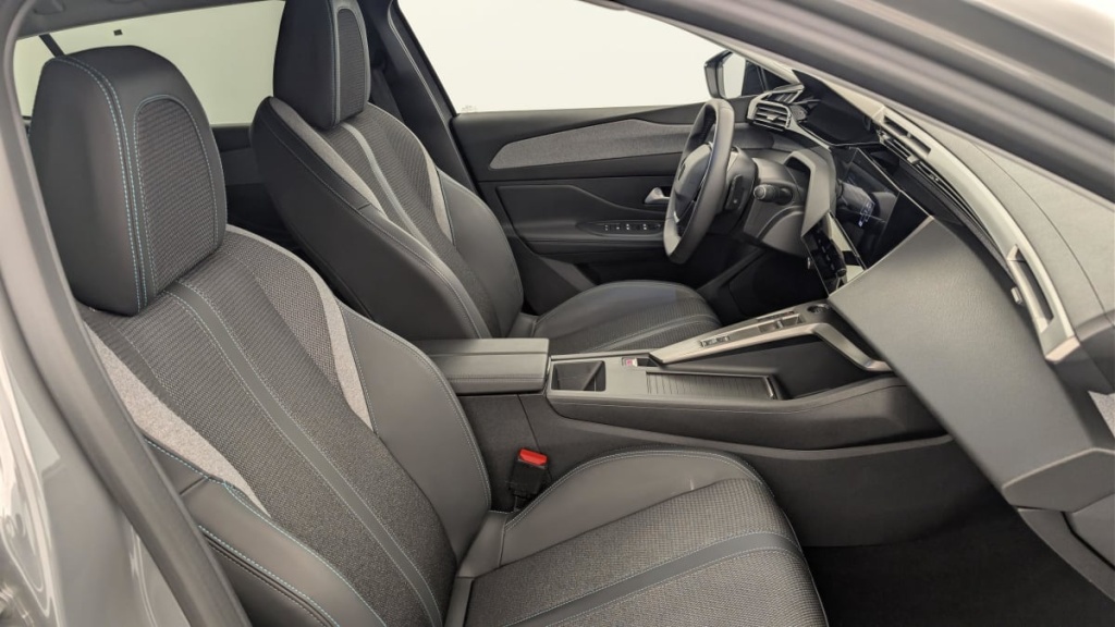 PEUGEOT 408 Hybrid 136 e-DCS6 Allure - ref: 1-378518 - Photo 9