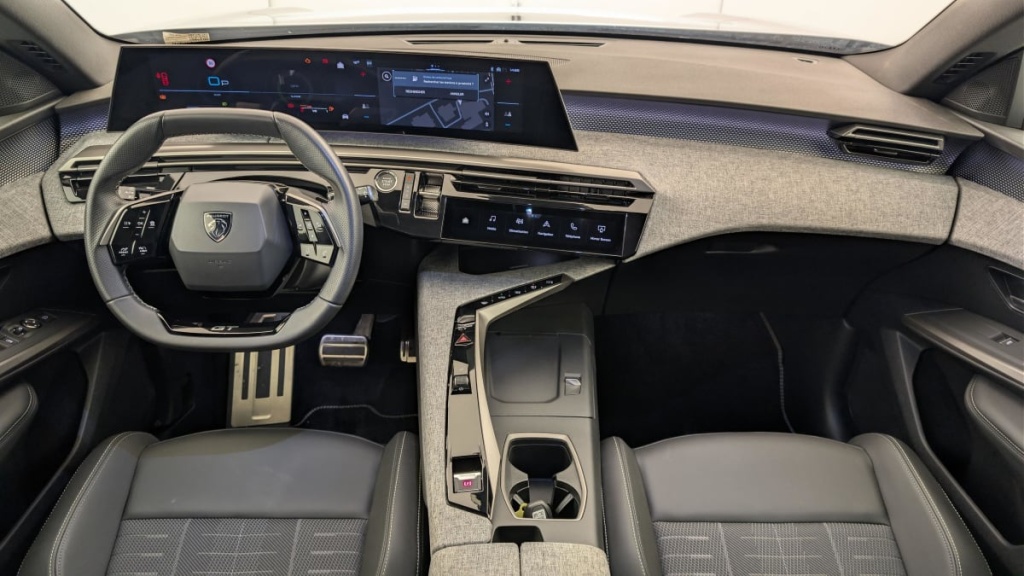 PEUGEOT 3008 Hybrid 145 e-DCS6 GT - ref: 1-378640 - Photo 13