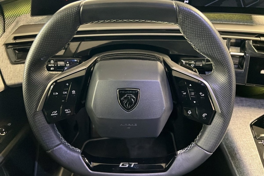 PEUGEOT 3008 Hybrid 145 e-DCS6 GT - ref: 1-378642 - Photo 14