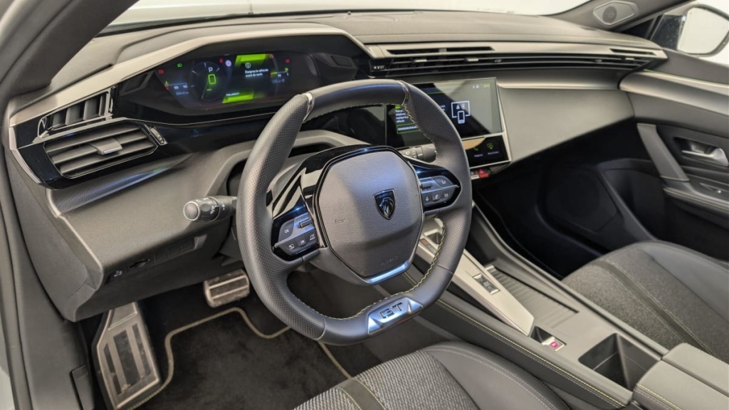 PEUGEOT 408 Hybrid 145 e-DCS6 GT - ref: 1-378857 - Photo 15