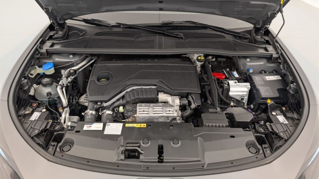 PEUGEOT 408 Hybrid 145 e-DCS6 GT - ref: 1-378876 - Photo 20