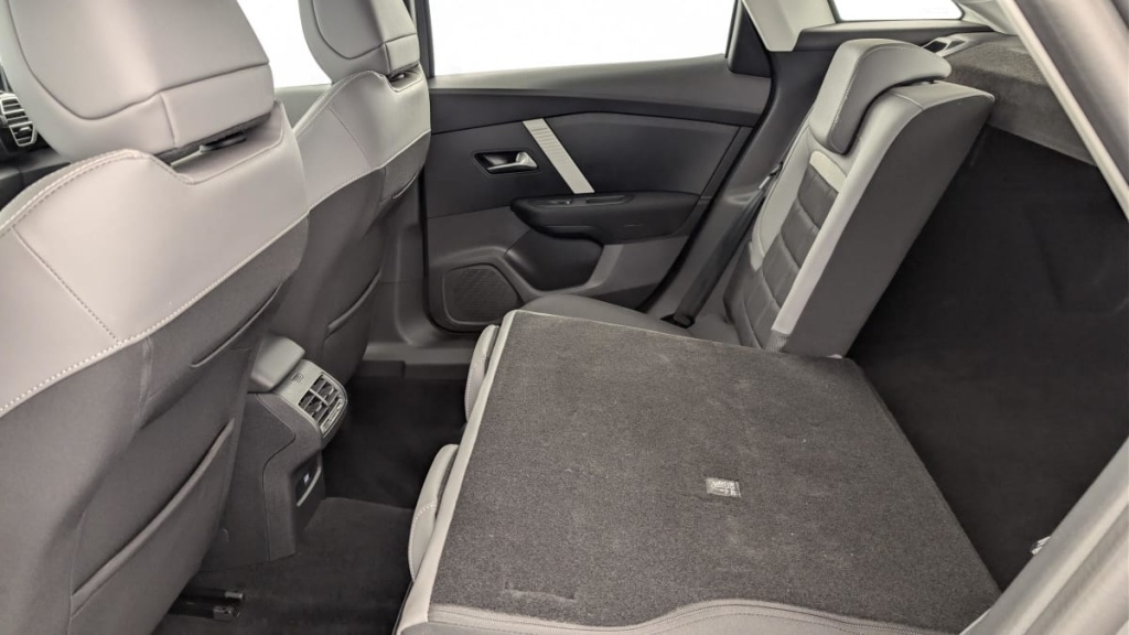 CITROEN C4 PureTech 130 EAT8 Plus - ref: 1-378887 - Photo 12