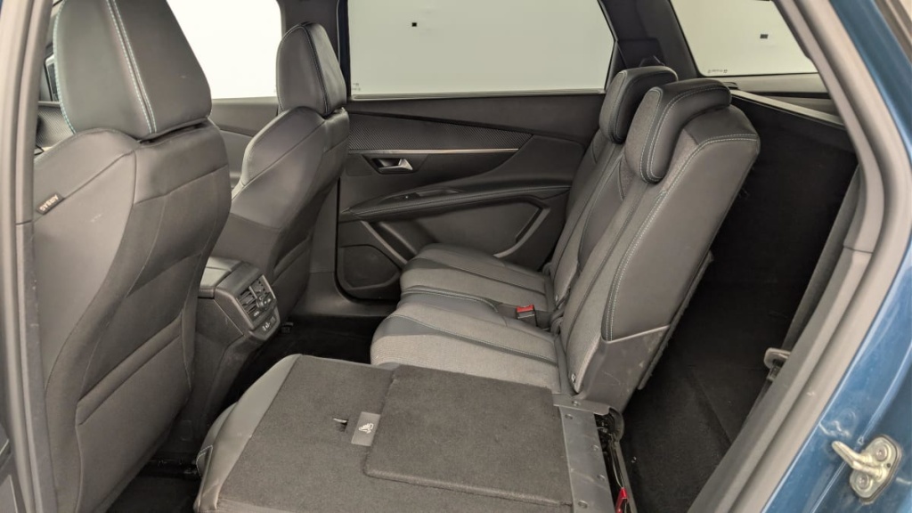 PEUGEOT 5008 BlueHDi 130ch S S EAT8 Allure Pack - ref: 1-378897 - Photo 12