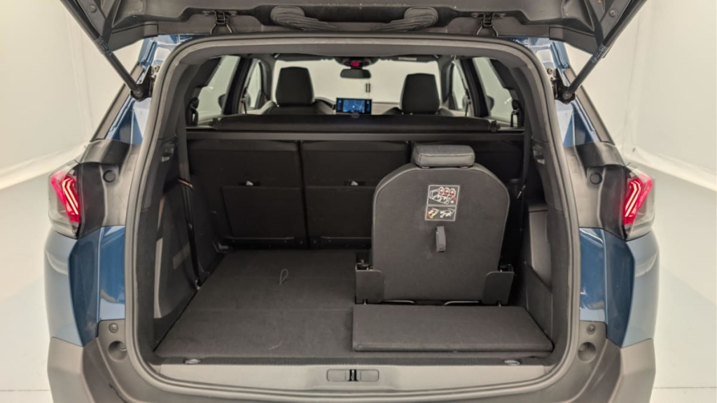 PEUGEOT 5008 BlueHDi 130ch S S EAT8 Allure Pack - ref: 1-378898 - Photo 11