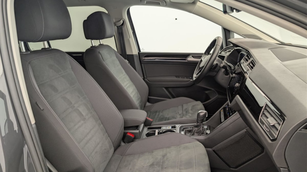 VOLKSWAGEN Touran 1.5 TSI EVO 150 DSG7 7pl Style - ref: 1-379223 - Photo 9