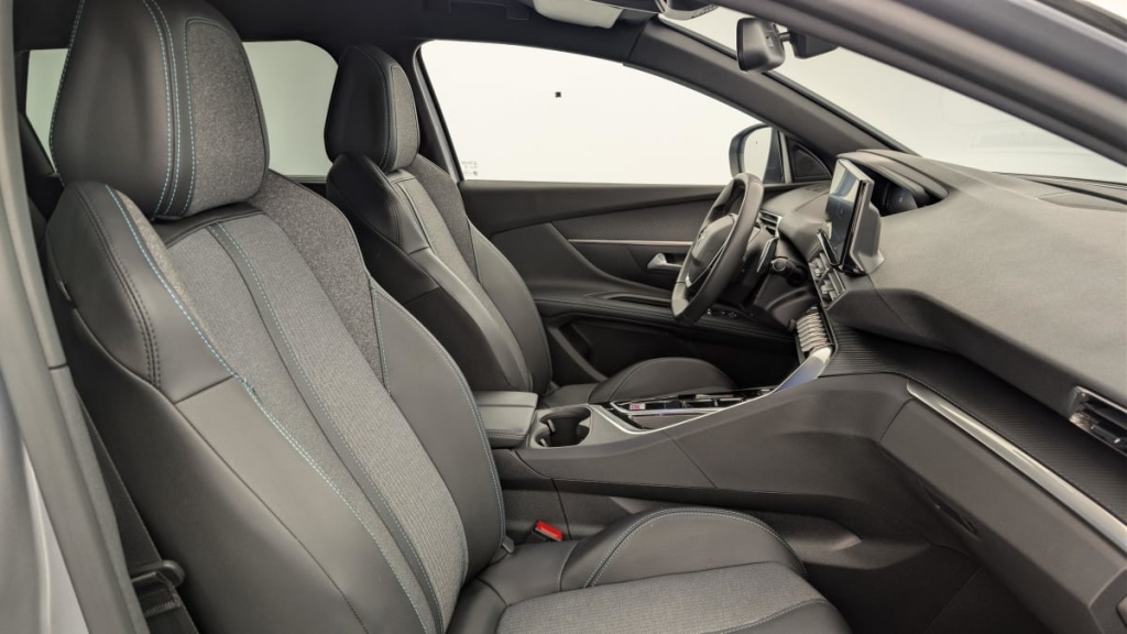 PEUGEOT 5008 Hybrid 136 e-DCS6 Allure Pack - ref: 1-379241 - Photo 9