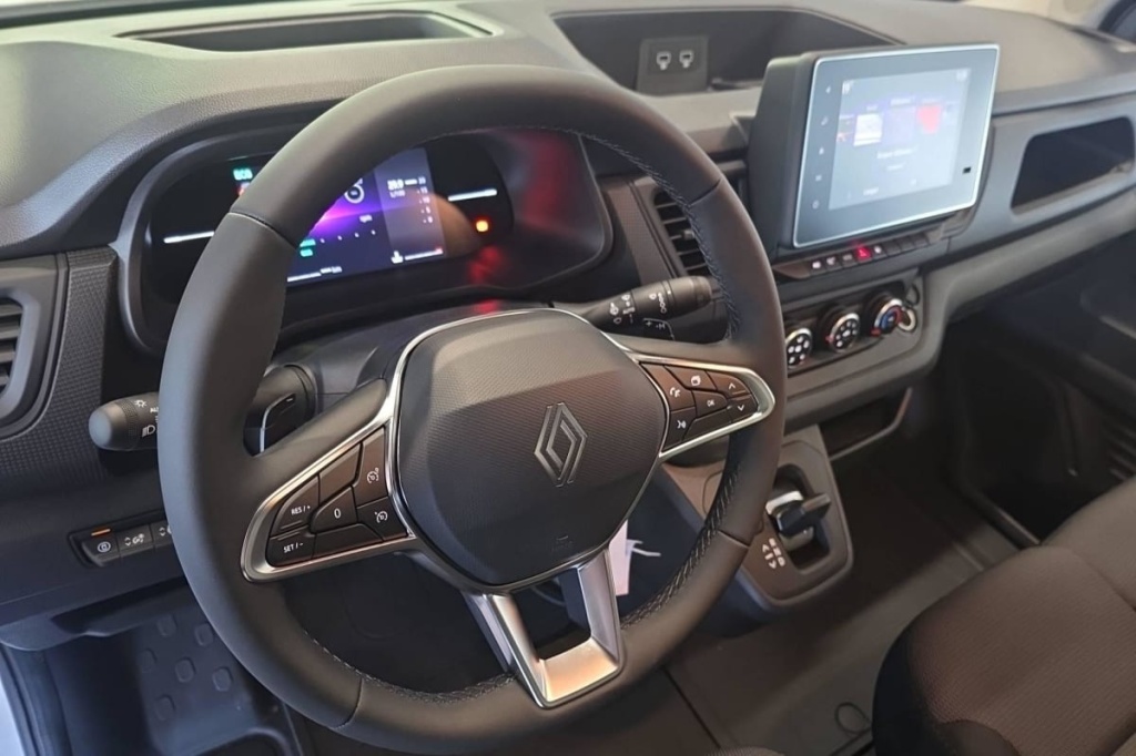 RENAULT Trafic BLUE DCI 150 L2H1 3T AUTO ADVANCE - ref: 1-379325 - Photo 14