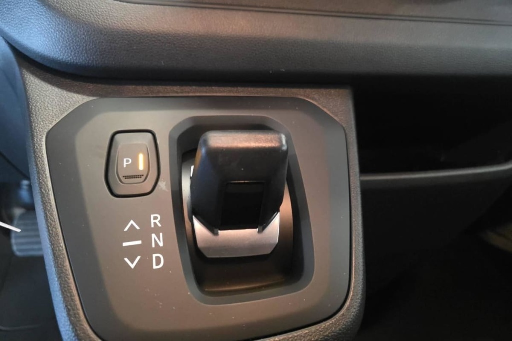 RENAULT Trafic BLUE DCI 150 L2H1 3T AUTO ADVANCE - ref: 1-379325 - Photo 16