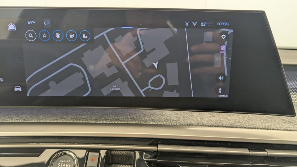 PEUGEOT 3008 Hybrid 145 e-DCS6 GT - ref: 1-379645 - Photo 19