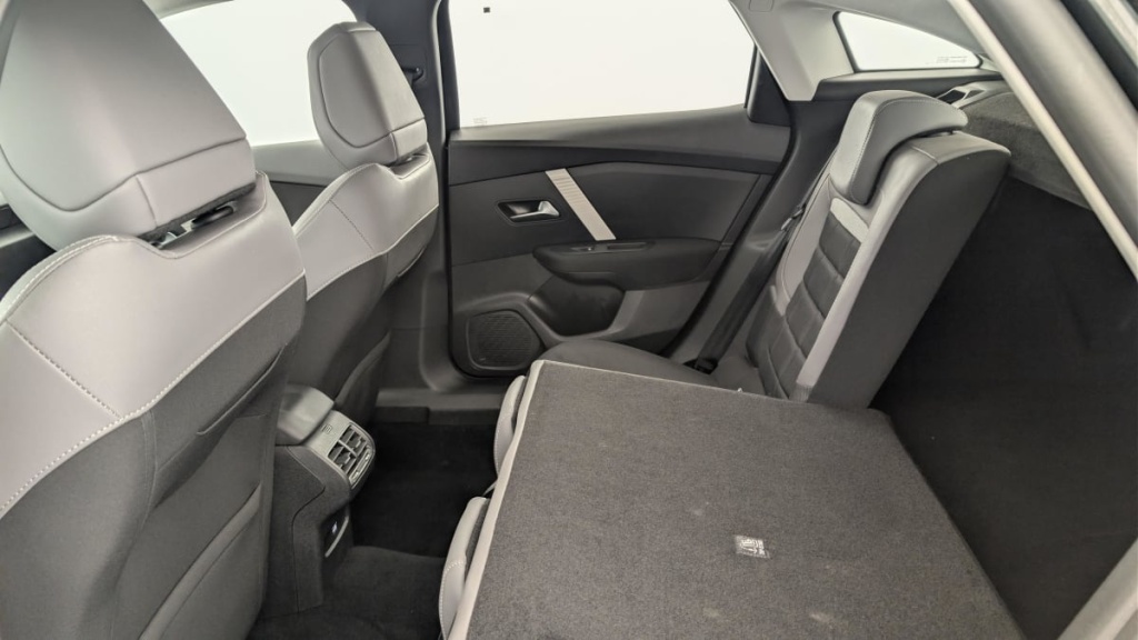 CITROEN C4 PureTech 130 EAT8 Plus - ref: 1-379707 - Photo 12