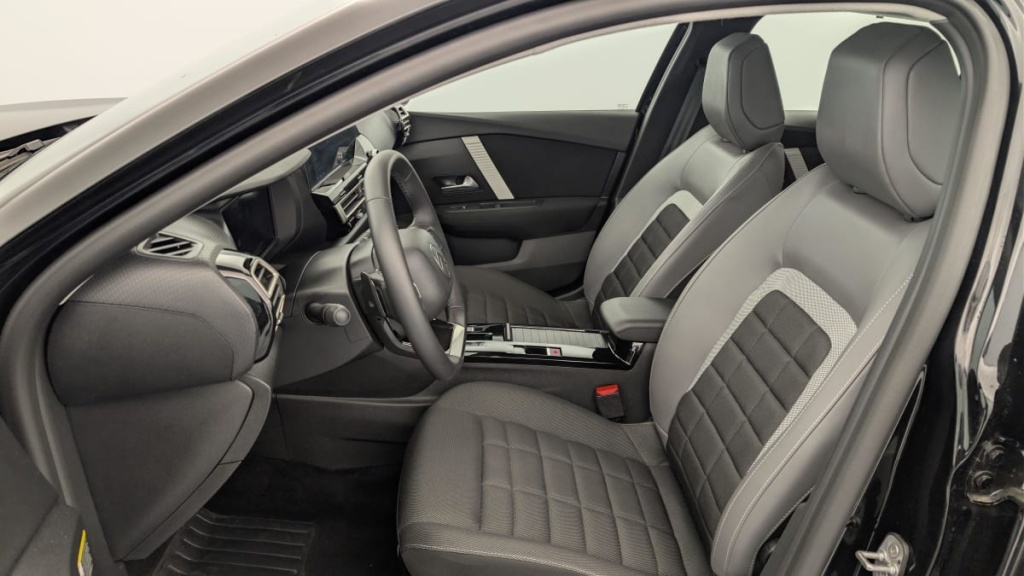 CITROEN C4 PureTech 130 EAT8 Plus - ref: 1-379707 - Photo 16