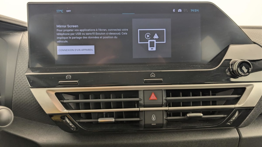 CITROEN C4 PureTech 130 EAT8 Plus - ref: 1-379708 - Photo 17