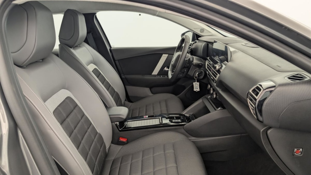 CITROEN C4 PureTech 130 EAT8 Plus - ref: 1-379708 - Photo 9