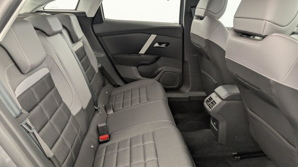 CITROEN C4 PureTech 130 EAT8 Plus - ref: 1-379710 - Photo 10