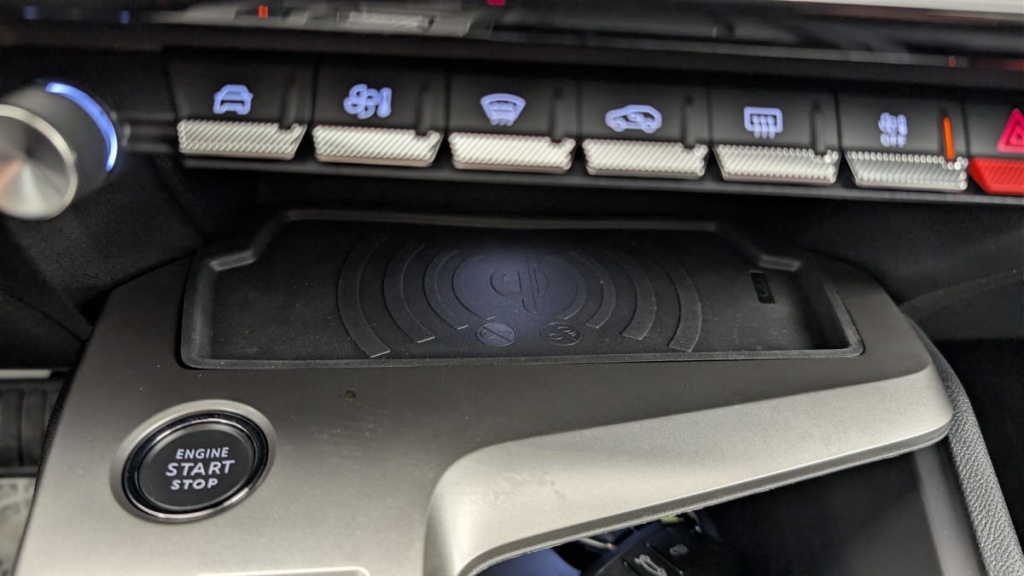 PEUGEOT 308 Hybrid 145 e-DCS6 Allure - ref: 1-379929 - Photo 20