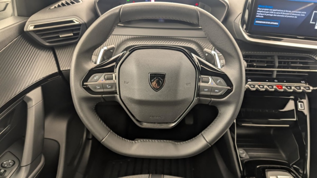 PEUGEOT 2008 Hybrid 145 e-DCS6 Allure - ref: 1-379966 - Photo 14