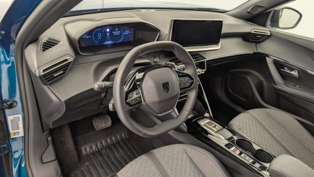 PEUGEOT 2008 Hybrid 145 e-DCS6 Allure - ref: 1-379969 - Photo 15