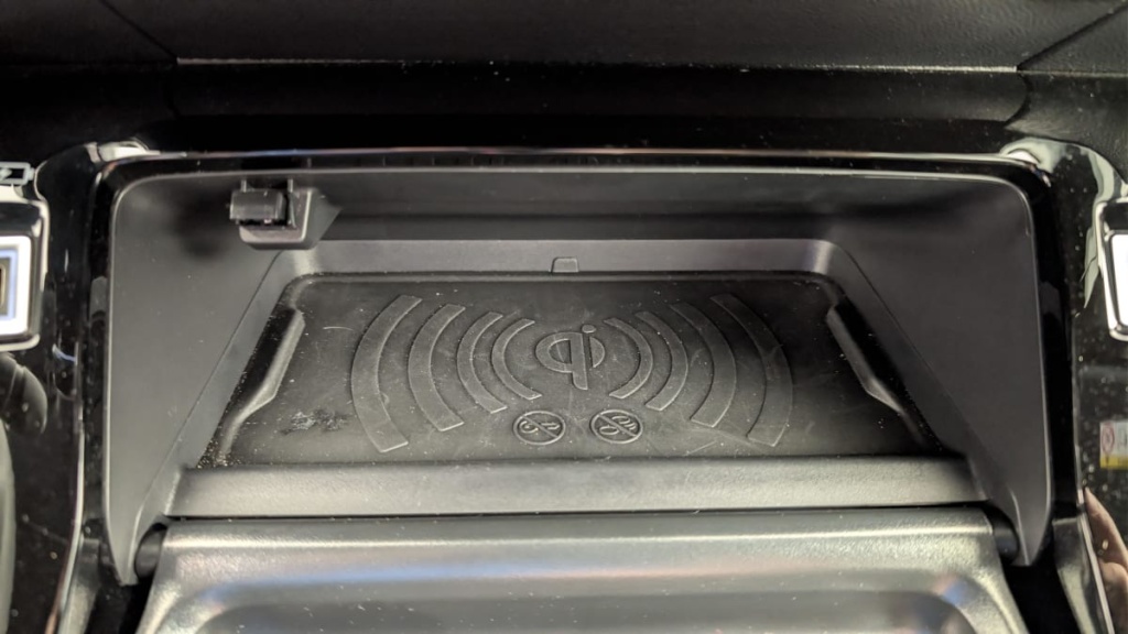 PEUGEOT 2008 Hybrid 145 e-DCS6 Allure - ref: 1-379969 - Photo 19