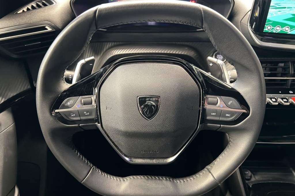 PEUGEOT 2008 Hybrid 145 e-DCS6 Allure - ref: 1-379980 - Photo 14