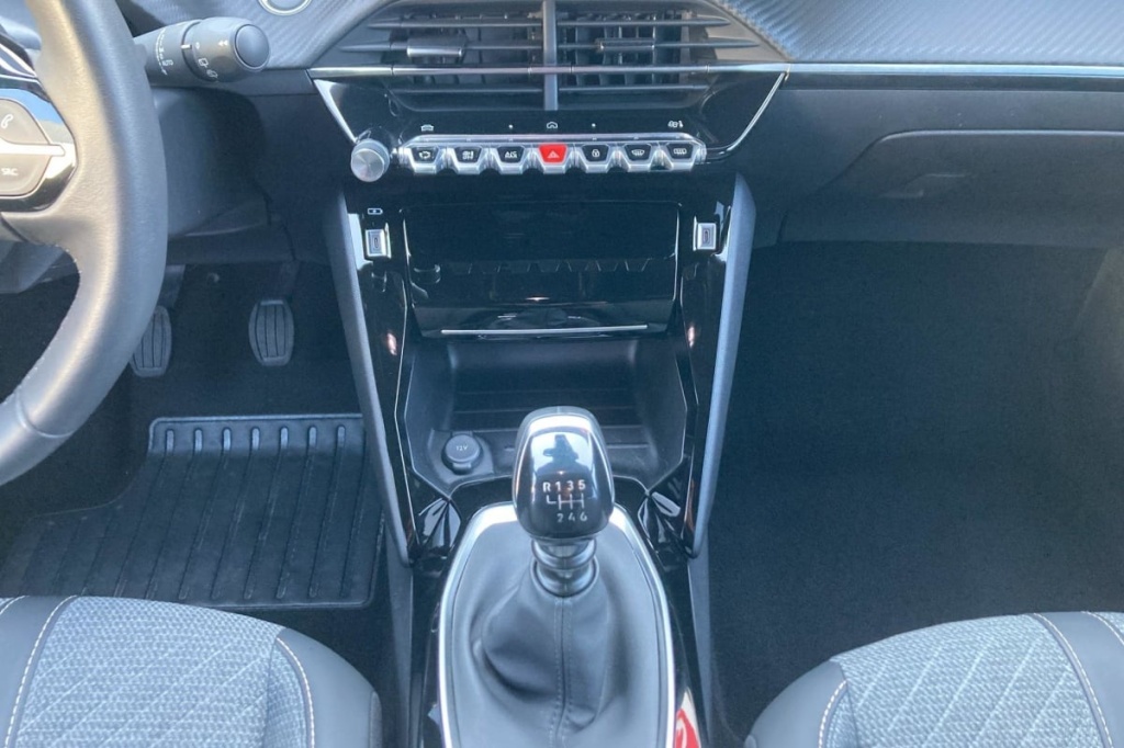 PEUGEOT 2008 100 S S BVM6 Allure - ref: 1-379982 - Photo 16