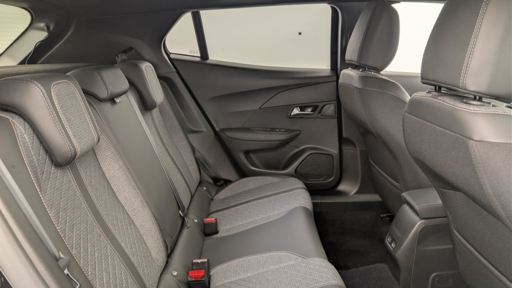 PEUGEOT 2008 100 S S BVM6 Allure - ref: 1-379986 - Photo 10