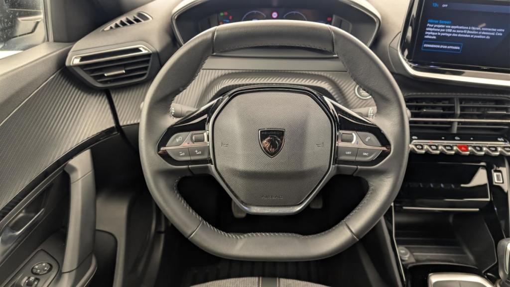 PEUGEOT 2008 100 S S BVM6 Allure - ref: 1-379990 - Photo 14