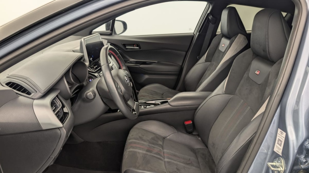 TOYOTA C-HR 2.0L GR-SPORT - ref: 1-380352 - Photo 16