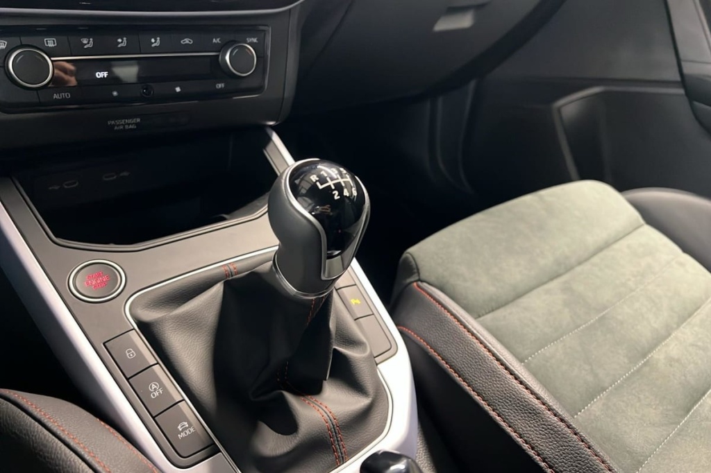 SEAT Arona 1.0 TSI 115 CH START STOP BVM FR - ref: 1-380378 - Photo 16