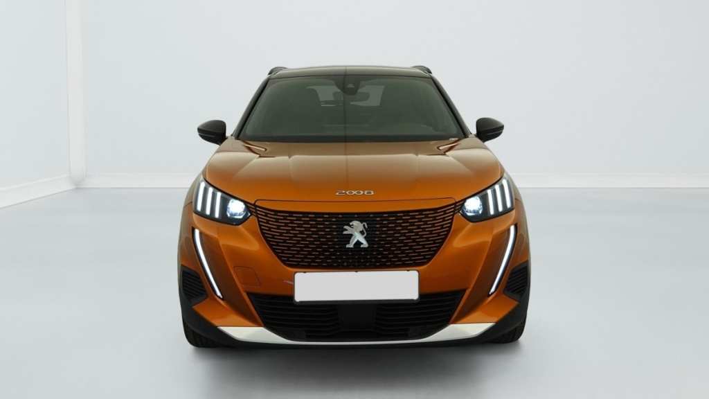 PEUGEOT 2008 136 ch GT - ref: 1-380685 - Photo 2